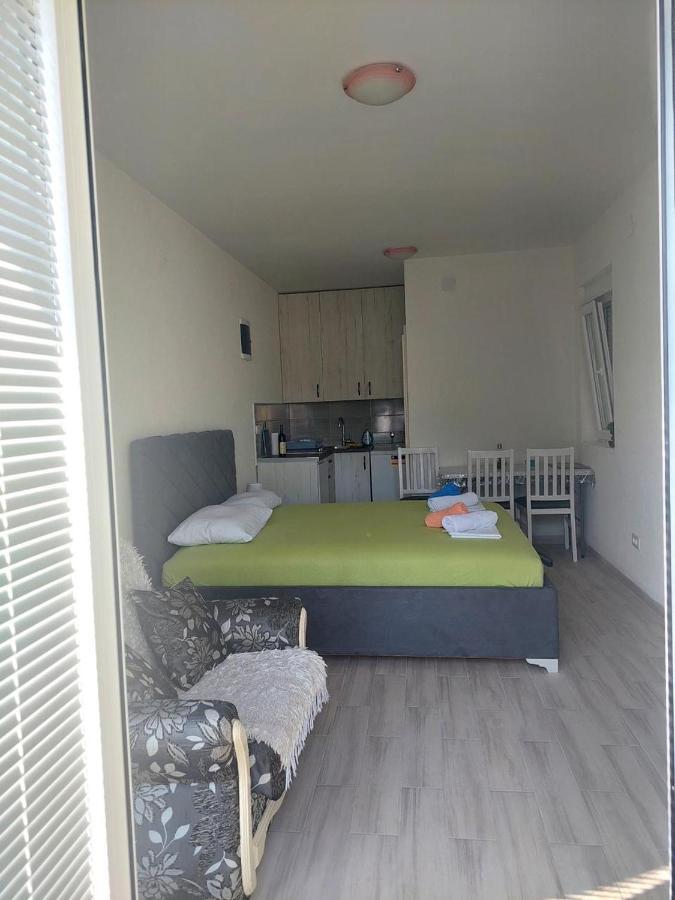 Apartment Iva Bijela Exterior photo