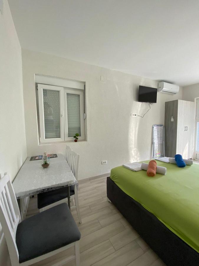 Apartment Iva Bijela Exterior photo